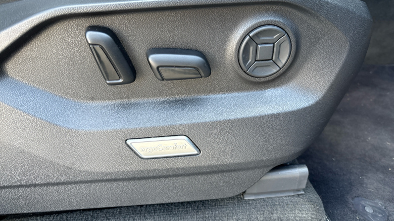 Volkswagen Touareg 3.0 V6 TDI 4Motion R-Line Tech 5dr Tip Auto Diesel Estate